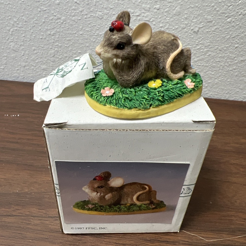Charming Tails I'm Thinking Of You 89/701 Mouse in Love Figurine Lady Bug Spring